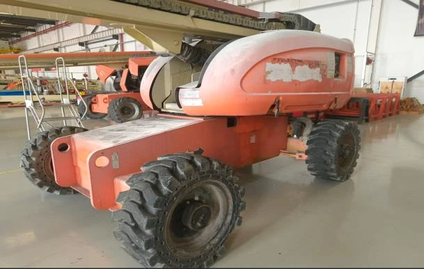 Used 660SJ JLG TELESCOPIC BOOM LIFT